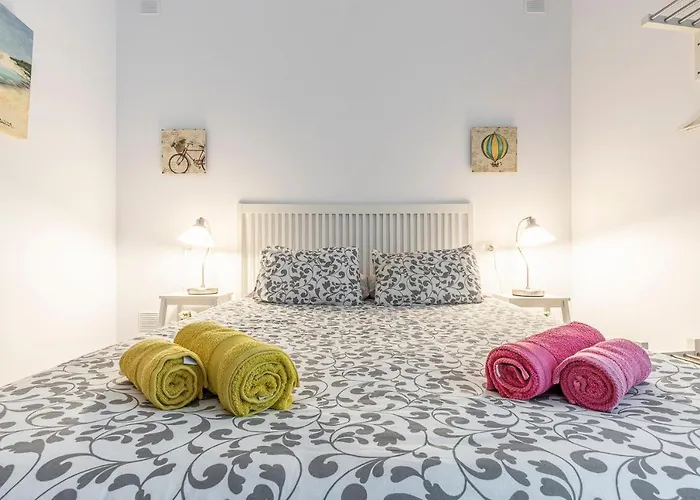 Escapada Y Vacaciones En El Barrio De La Vina-cadiz